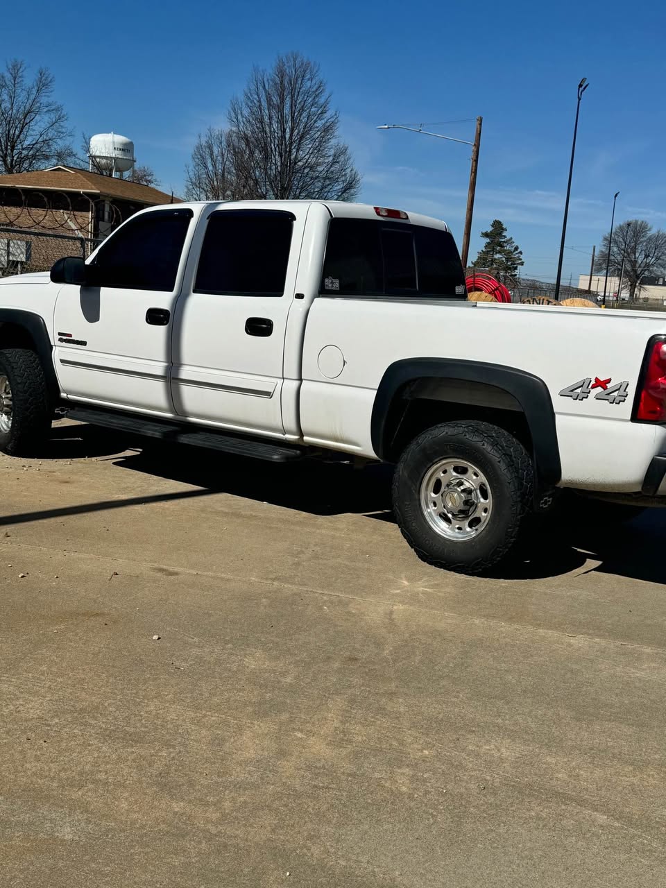 2005 Chevrolet Silverado 2500HD, view 2