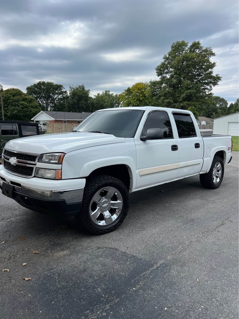 2007 Chevrolet Silverado 1500, view 2